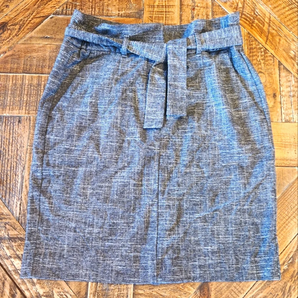 LOFT Outlet Grey Pencil Midi Skirt With Tie Bow Size 2 Pockets Unlined
